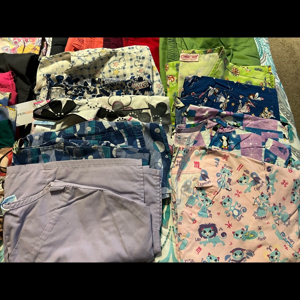 Scrub sets - Picture 4 of 6